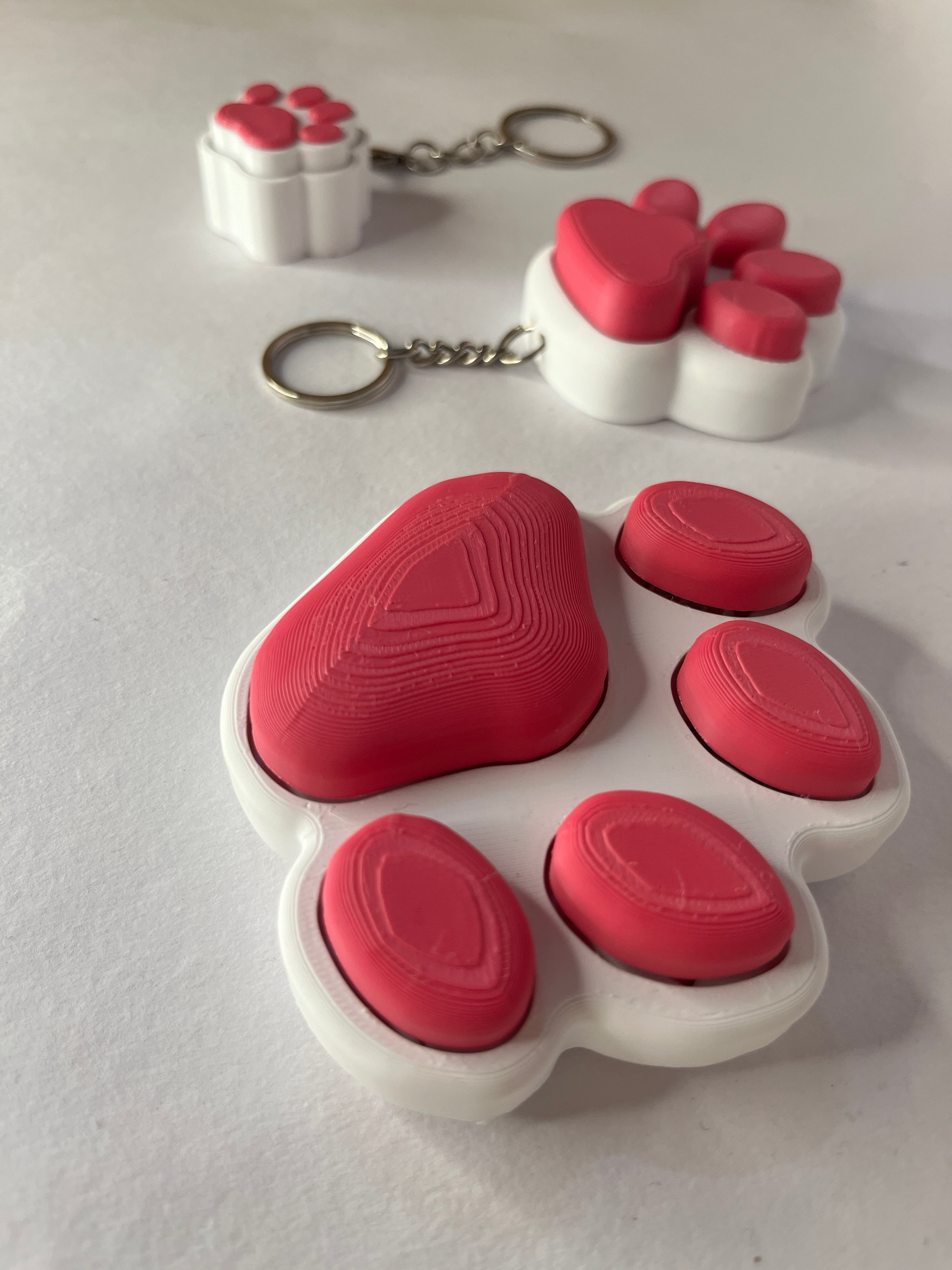 Paw Clicker Fidget Toy – Stress Relief Cat/Dog Paw Clickers